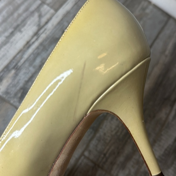 Camel Kate Spade Patent Leather Cutouts 3 inch Heel US Women’s Size 8 Worn - Picture 6 of 7